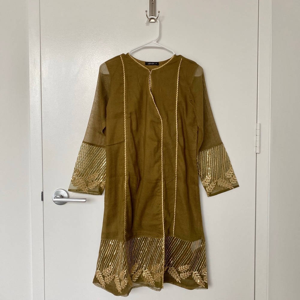 Cross Stitch Olive Kurta with Sequins NWOT